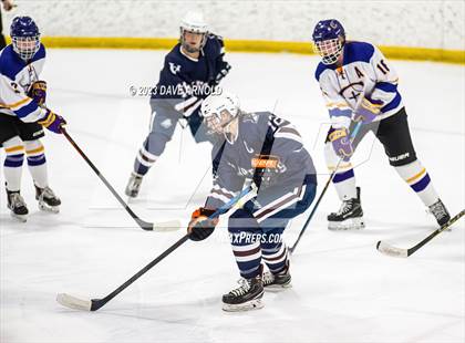 Thumbnail 2 in Yarmouth/Freeport vs. Cheverus/Kennebunk/OldOrchard/Windham (MPA State Final) photogallery.