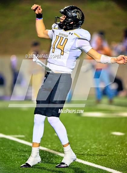 Thumbnail 3 in Kaufman vs. Port Neches-Groves (UIL 5A D2 Football Area) photogallery.