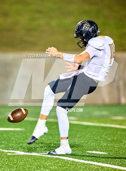 Thumbnail 1 in Kaufman vs. Port Neches-Groves (UIL 5A D2 Football Area) photogallery.