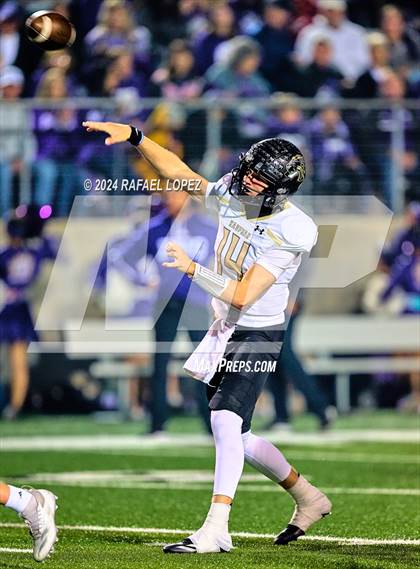 Thumbnail 1 in Kaufman vs. Port Neches-Groves (UIL 5A D2 Football Area) photogallery.