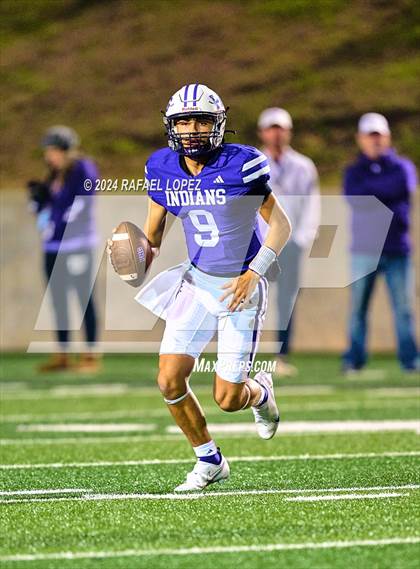 Thumbnail 3 in Kaufman vs. Port Neches-Groves (UIL 5A D2 Football Area) photogallery.