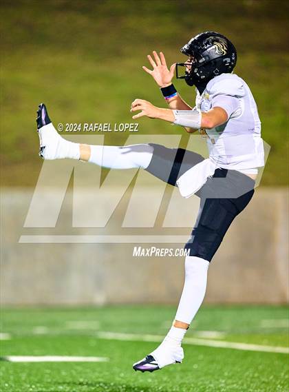 Thumbnail 2 in Kaufman vs. Port Neches-Groves (UIL 5A D2 Football Area) photogallery.