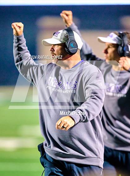 Thumbnail 3 in Kaufman vs. Port Neches-Groves (UIL 5A D2 Football Area) photogallery.