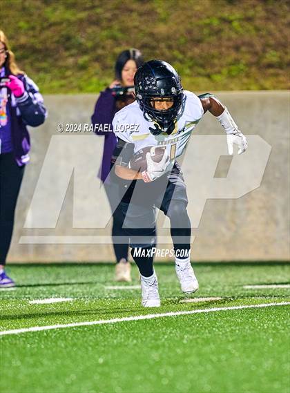 Thumbnail 2 in Kaufman vs. Port Neches-Groves (UIL 5A D2 Football Area) photogallery.