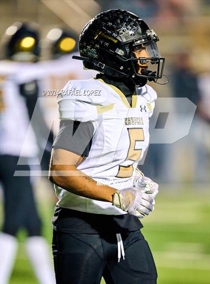 Thumbnail 3 in Kaufman vs. Port Neches-Groves (UIL 5A D2 Football Area) photogallery.