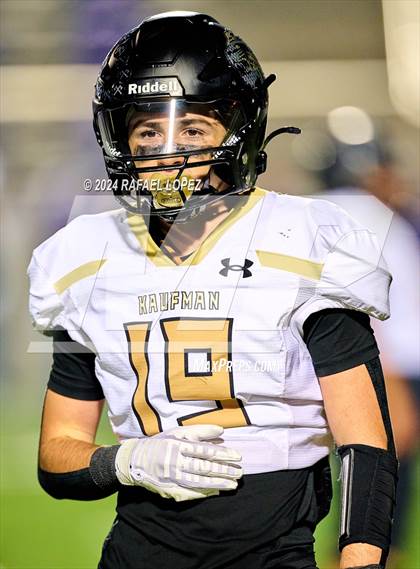 Thumbnail 2 in Kaufman vs. Port Neches-Groves (UIL 5A D2 Football Area) photogallery.