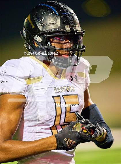 Thumbnail 1 in Kaufman vs. Port Neches-Groves (UIL 5A D2 Football Area) photogallery.