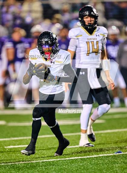 Thumbnail 2 in Kaufman vs. Port Neches-Groves (UIL 5A D2 Football Area) photogallery.