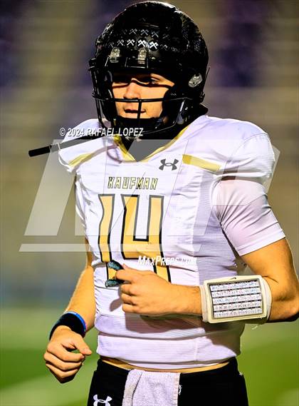 Thumbnail 1 in Kaufman vs. Port Neches-Groves (UIL 5A D2 Football Area) photogallery.