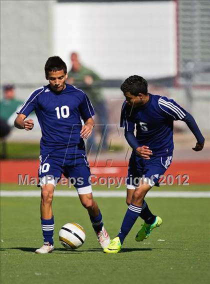 Thumbnail 3 in Pearland vs Lamar Consolidated (Friendswood Invitational) photogallery.