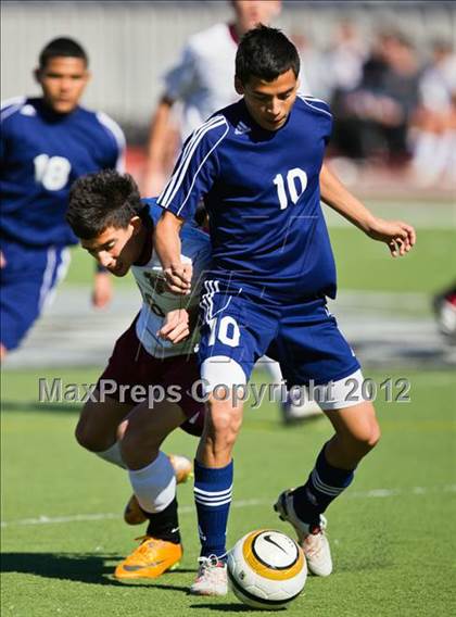 Thumbnail 2 in Pearland vs Lamar Consolidated (Friendswood Invitational) photogallery.