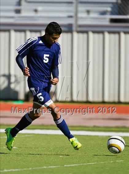 Thumbnail 3 in Pearland vs Lamar Consolidated (Friendswood Invitational) photogallery.