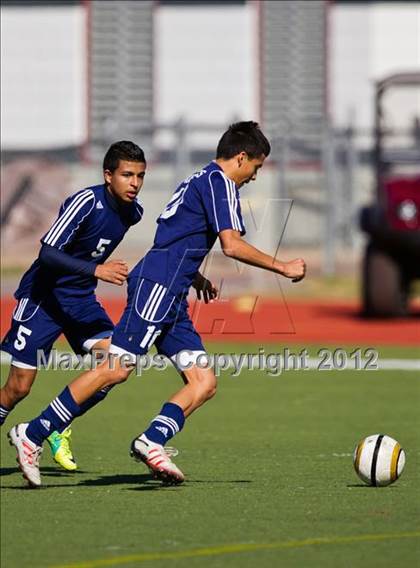 Thumbnail 2 in Pearland vs Lamar Consolidated (Friendswood Invitational) photogallery.