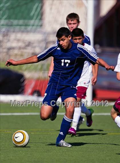 Thumbnail 2 in Pearland vs Lamar Consolidated (Friendswood Invitational) photogallery.