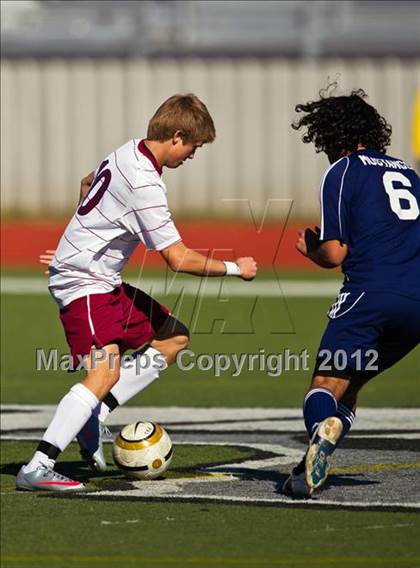 Thumbnail 3 in Pearland vs Lamar Consolidated (Friendswood Invitational) photogallery.