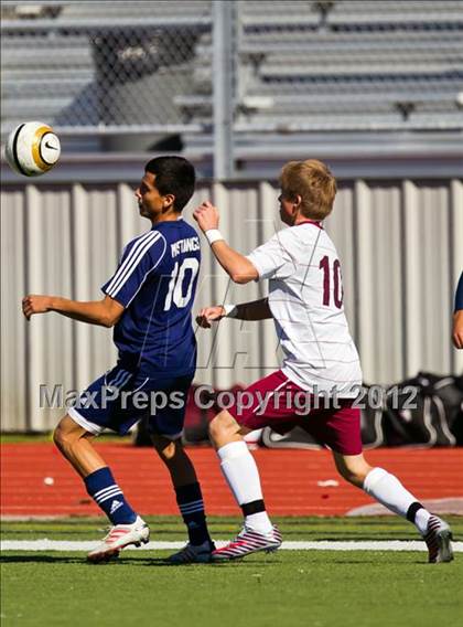 Thumbnail 2 in Pearland vs Lamar Consolidated (Friendswood Invitational) photogallery.