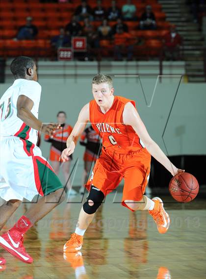 Thumbnail 2 in Highland Park vs. Abilene (KSHSAA State 4A Semifinal) photogallery.