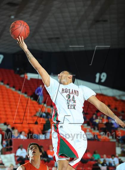 Thumbnail 3 in Highland Park vs. Abilene (KSHSAA State 4A Semifinal) photogallery.