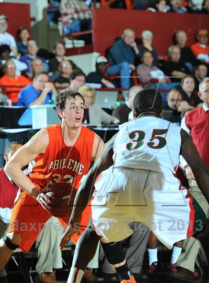 Thumbnail 3 in Highland Park vs. Abilene (KSHSAA State 4A Semifinal) photogallery.