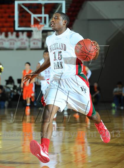 Thumbnail 2 in Highland Park vs. Abilene (KSHSAA State 4A Semifinal) photogallery.
