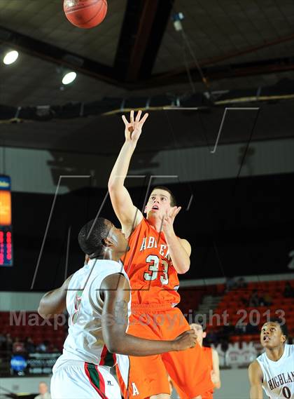 Thumbnail 2 in Highland Park vs. Abilene (KSHSAA State 4A Semifinal) photogallery.