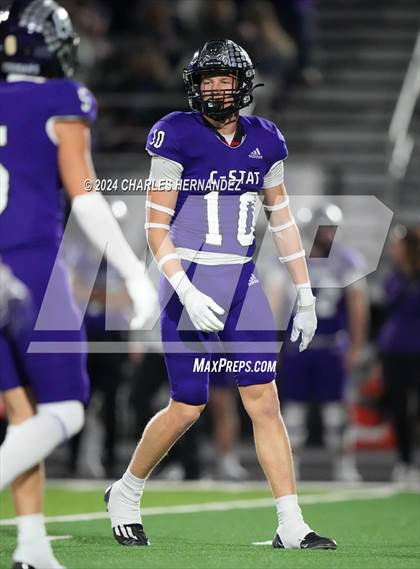 Thumbnail 2 in Crosby vs College Station (UIL 5A Football Division I Region 3 Bi-District Playoff) photogallery.
