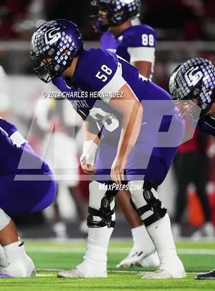 Thumbnail 2 in Crosby vs College Station (UIL 5A Football Division I Region 3 Bi-District Playoff) photogallery.