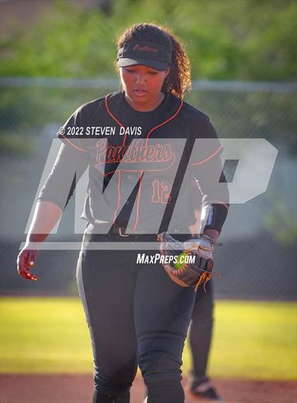 Thumbnail 1 in Williams @ Superior (AIA 1A Semifinals) photogallery.