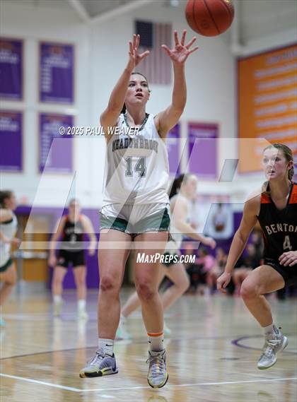 Thumbnail 1 in Meadowbrook Christian vs. Benton (PIAA District 4 Class A Consolation) photogallery.