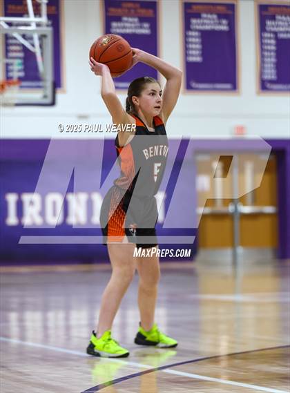 Thumbnail 3 in Meadowbrook Christian vs. Benton (PIAA District 4 Class A Consolation) photogallery.