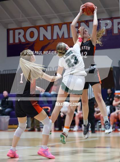 Thumbnail 2 in Meadowbrook Christian vs. Benton (PIAA District 4 Class A Consolation) photogallery.