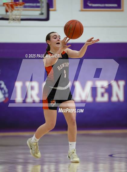Thumbnail 2 in Meadowbrook Christian vs. Benton (PIAA District 4 Class A Consolation) photogallery.
