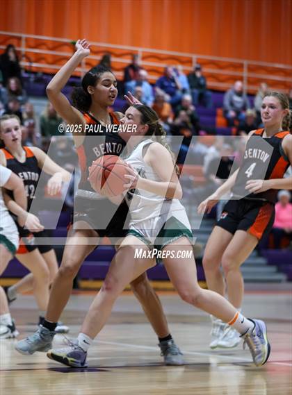 Thumbnail 3 in Meadowbrook Christian vs. Benton (PIAA District 4 Class A Consolation) photogallery.