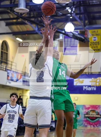 Thumbnail 2 in Tampa Catholic vs Gulliver Prep (Miami Holiday Invitational) photogallery.