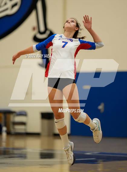 Thumbnail 3 in Christian Brothers vs. Escalon (CIF SJS D3 Final) photogallery.