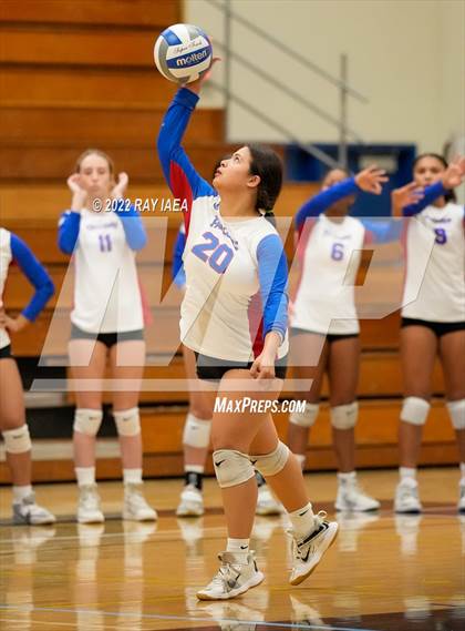 Thumbnail 3 in Christian Brothers vs. Escalon (CIF SJS D3 Final) photogallery.