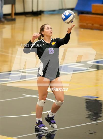 Thumbnail 3 in Christian Brothers vs. Escalon (CIF SJS D3 Final) photogallery.