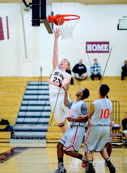 Thumbnail 1 in Del Oro vs Vallejo (Whitney Christmas Classic) photogallery.