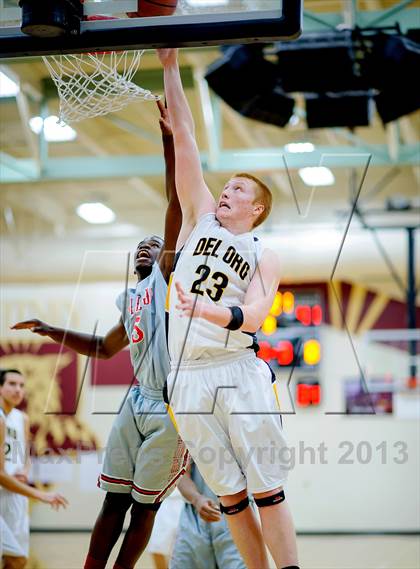 Thumbnail 2 in Del Oro vs Vallejo (Whitney Christmas Classic) photogallery.