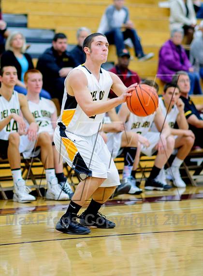 Thumbnail 3 in Del Oro vs Vallejo (Whitney Christmas Classic) photogallery.