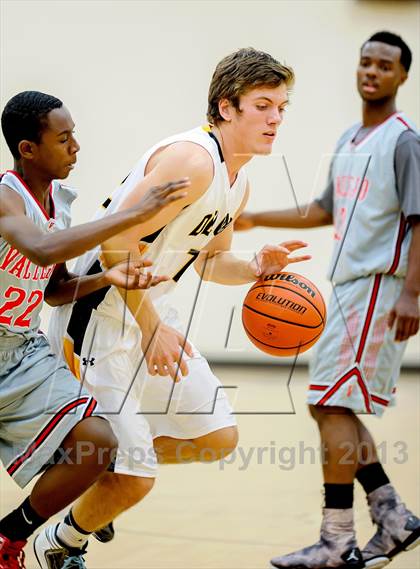 Thumbnail 1 in Del Oro vs Vallejo (Whitney Christmas Classic) photogallery.