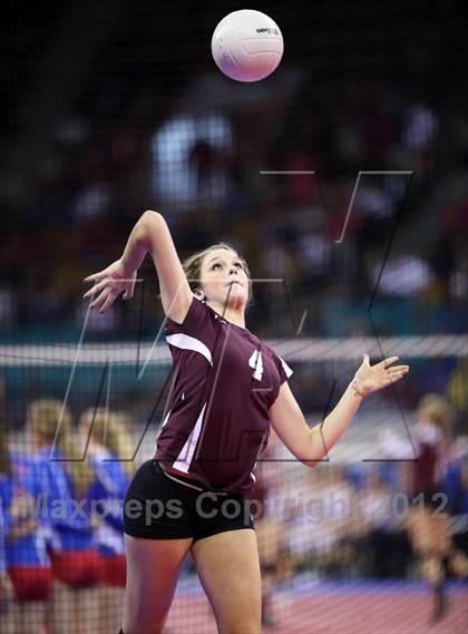 Thumbnail 1 in Cheyenne Mountain vs. Valor Christian (CHSAA 4A Semifinal) photogallery.