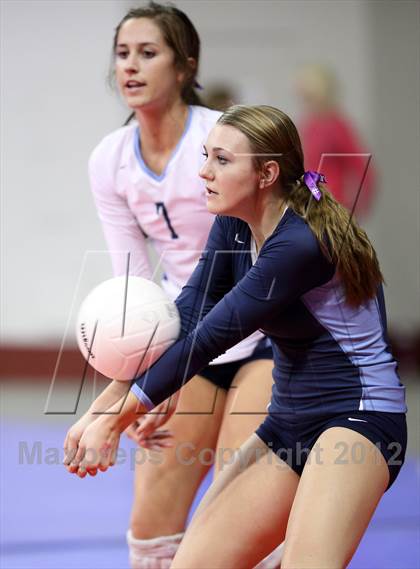 Thumbnail 1 in Cheyenne Mountain vs. Valor Christian (CHSAA 4A Semifinal) photogallery.