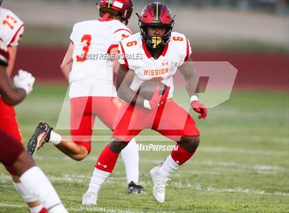 Thumbnail 2 in Mission Viejo vs Alemany photogallery.