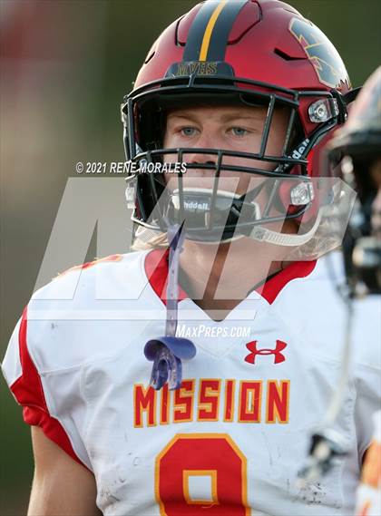 Thumbnail 3 in Mission Viejo vs Alemany photogallery.