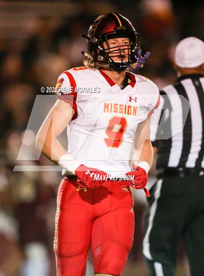 Thumbnail 2 in Mission Viejo vs Alemany photogallery.