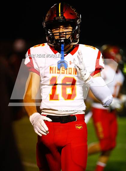 Thumbnail 3 in Mission Viejo vs Alemany photogallery.