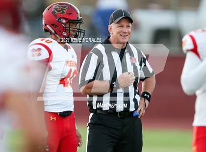 Thumbnail 2 in Mission Viejo vs Alemany photogallery.