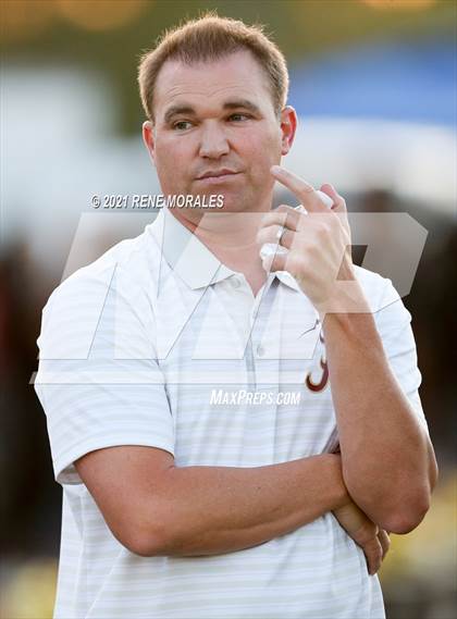 Thumbnail 3 in Mission Viejo vs Alemany photogallery.