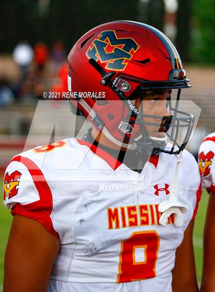Thumbnail 2 in Mission Viejo vs Alemany photogallery.
